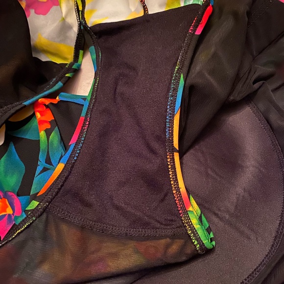 Bright Floral Print Swim 365 Plus Size Swim Suit!! NWOT - Picture 5 of 14